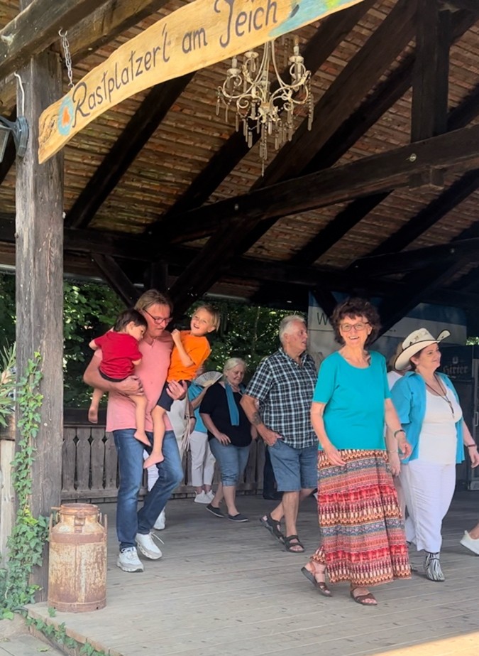 Story - Teil 72: Ein lebensgefährlicher „Line-Dance“ Besuch!